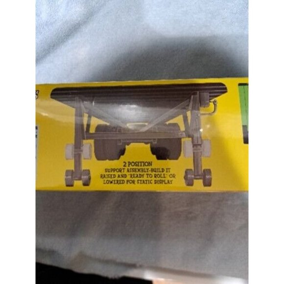 AMT Rat Fink Truck Model Kit - AMT1292 New Sealed Box - Picture 9 of 11